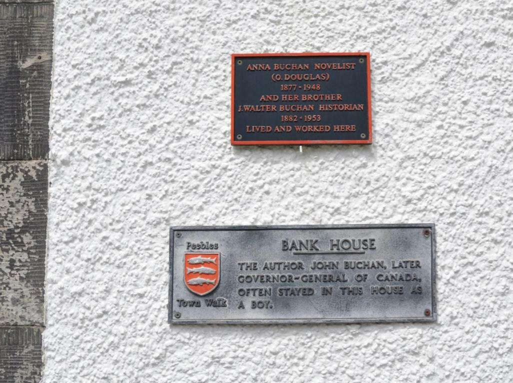 John Buchan House, ピーブルス エクステリア 写真