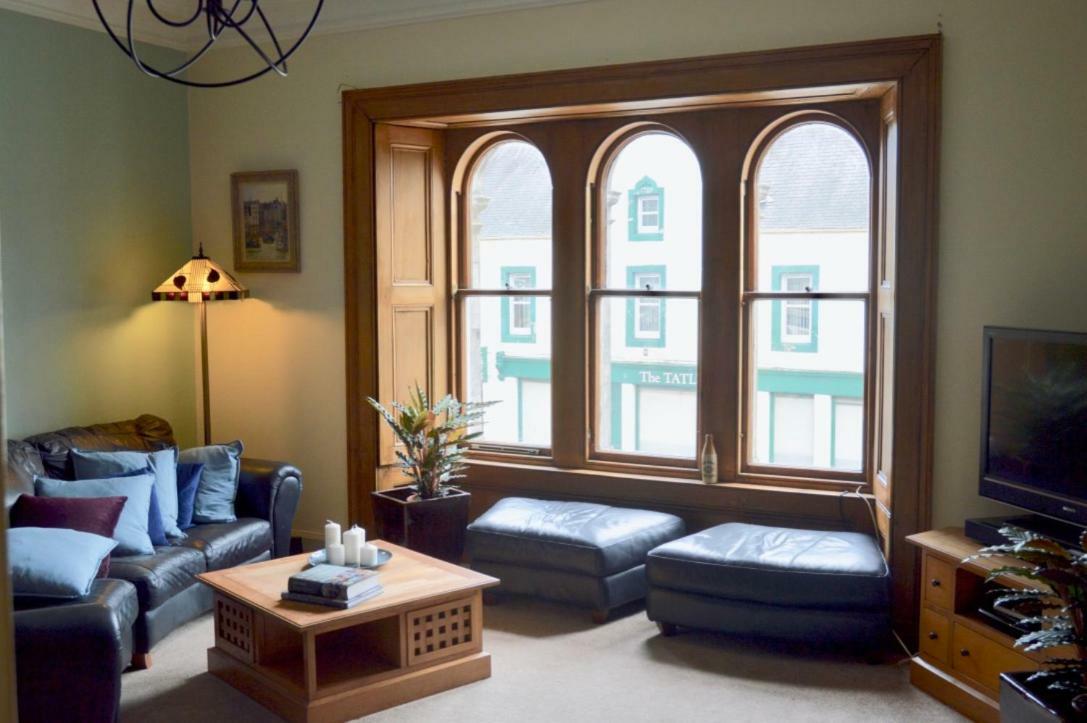 John Buchan House, ピーブルス エクステリア 写真